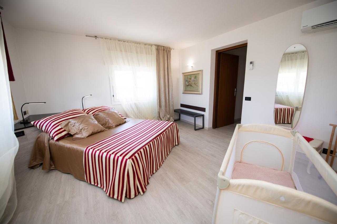 Il Cortiletto - Appartamento Lores Manerba del Garda Exterior photo